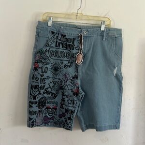 Spoon woman distressed blue jeans shorts